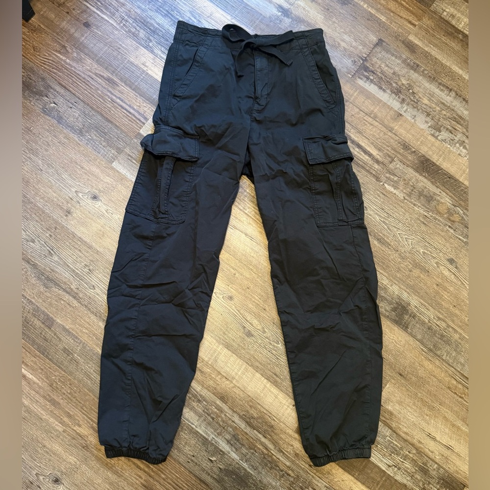 American Eagle Cargo joggers - size 8 Long